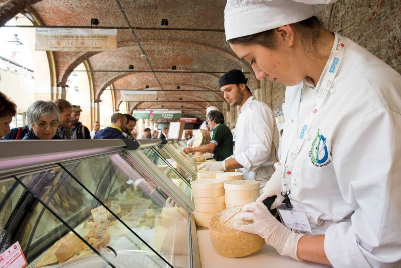 Smile, say Cheese! International Cheese Festival in Bra